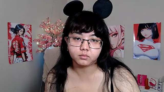 Snapshot of Moertomlly chatting on November 16, 2025, 4:18 am Moertomlly online show from November 16, 2025, 4:18 am