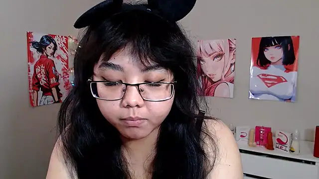 Snapshot of Moertomlly chatting on November 28, 2025, 4:26 am Moertomlly online show from November 28, 2025, 4:26 am