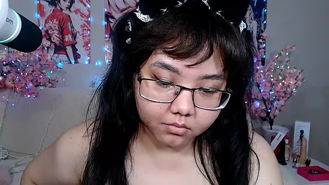 Snapshot of Moertomlly chatting on July 14, 2026, 10:21 am Moertomlly online show from July 14, 2026, 10:21 am