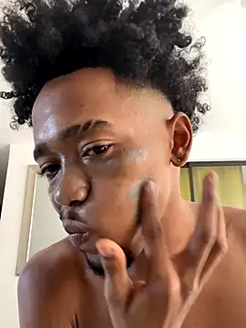 matatanlove online show from October 31, 2025, 7:04 pm