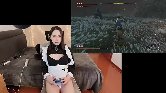 liliwang03 online show from December 29, 2024, 4:40 pm