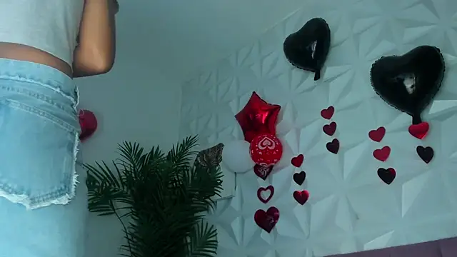 Hellen Sky online show from March 3, 2026, 7:09 pm