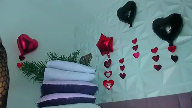 Hellen Sky online show from March 14, 2026, 7:19 pm