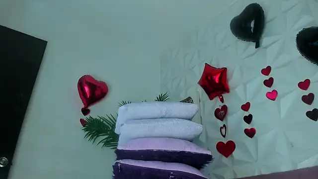 Hellen Sky online show from April 14, 2026, 7:09 pm