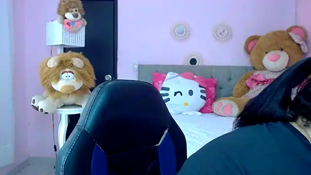 mature martina online show from December 17, 2025, 6:47 pm