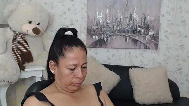 mature martina online show from May 13, 2026, 9:17 am