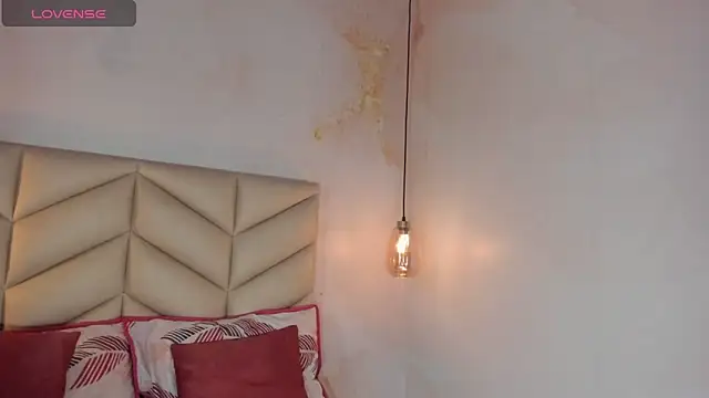 JESYSOZ23  online show from October 23, 2025, 7:45 pm