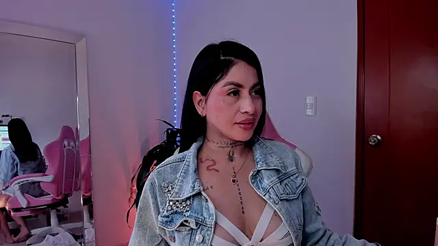 JESYSOZ23  online show from February 24, 2026, 8:51 pm