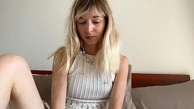 ivankai  online show from March 3, 2026, 3:01 am