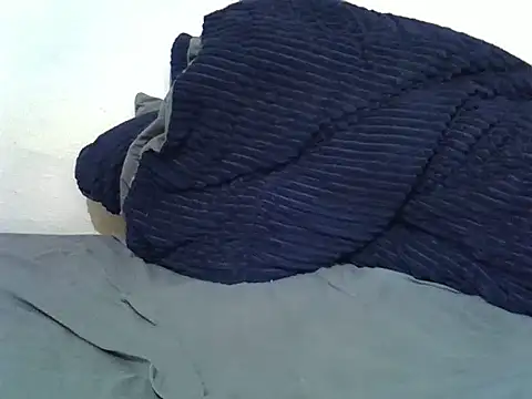 pretty-donna online show from September 26, 2025, 2:32 pm