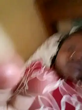 pretty-donna online show from October 20, 2025, 5:30 am