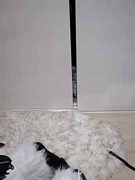 fur love0 online show from January 15, 2026, 6:44 pm