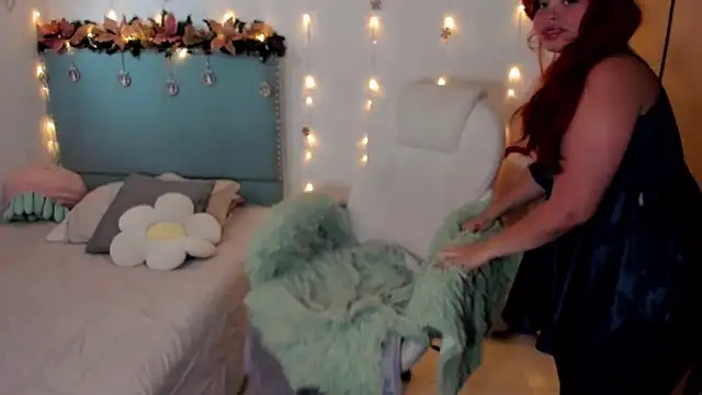 damn that booty online show from December 18, 2025, 1:50 pm