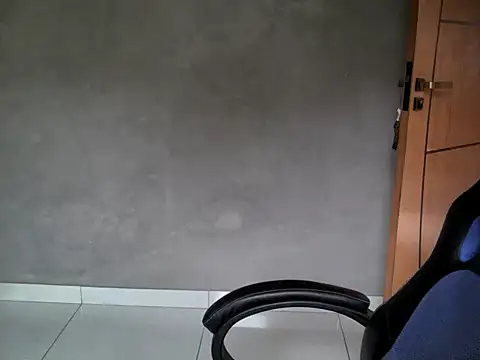 Snapshot of Gust027 chatting on April 13, 2026, 5:18 pm Gust027 online show from April 13, 2026, 5:18 pm