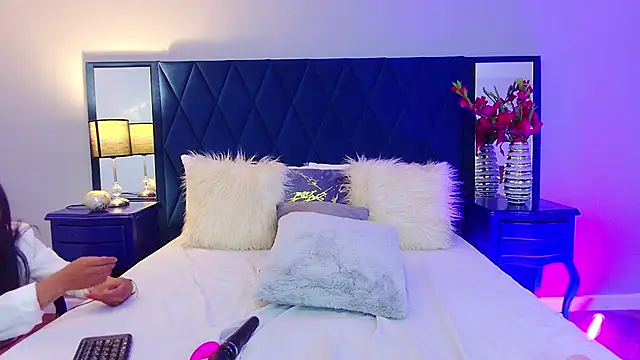 Margaret Saunders online show from January 20, 2025, 10:37 pm