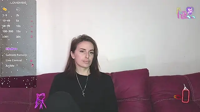 xx adrihanna xx online show from April 15, 2026, 7:15 am