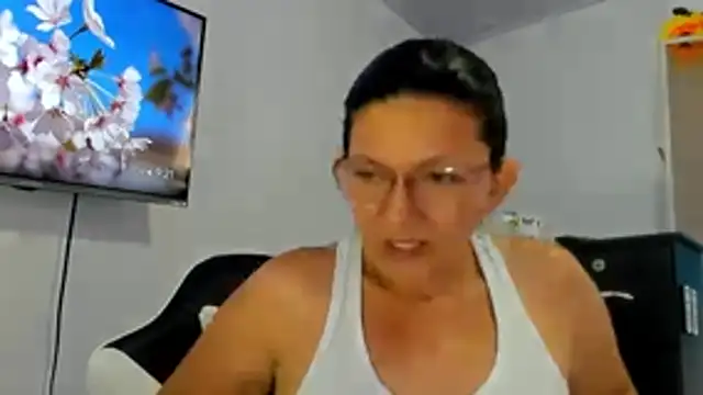 Angelblue  online show from April 18, 2026, 2:21 pm