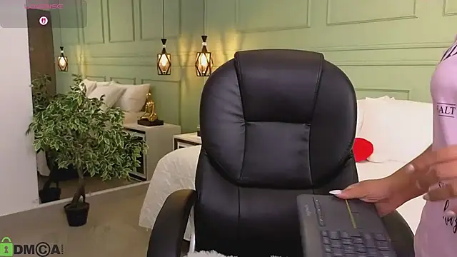 kataliina   online show from February 3, 2026, 11:37 am