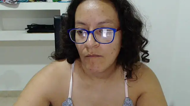 evelin king online show from March 5, 2026, 4:19 am