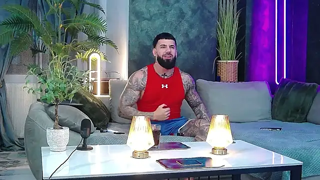 masterkingofmusclee online show from March 3, 2026, 8:37 pm