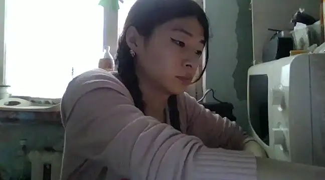 CarlyJoy online show from February 10, 2025, 9:58 am