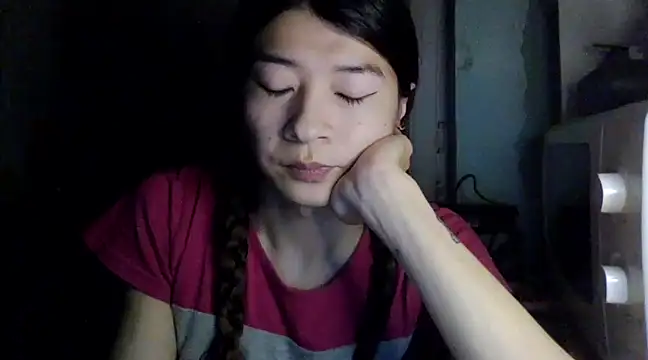 CarlyJoy online show from February 17, 2025, 2:04 pm