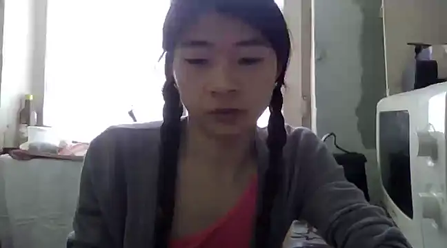 CarlyJoy online show from March 10, 2025, 10:48 am