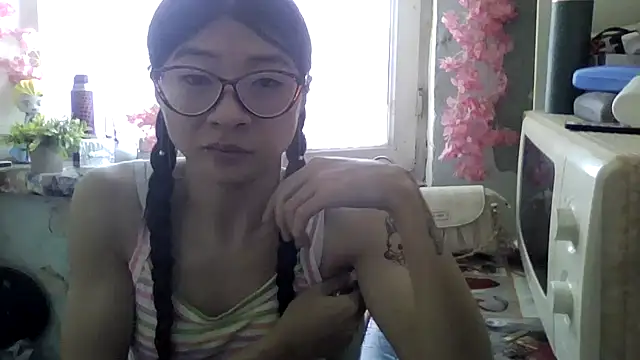 CarlyJoy online show from April 14, 2026, 10:21 am