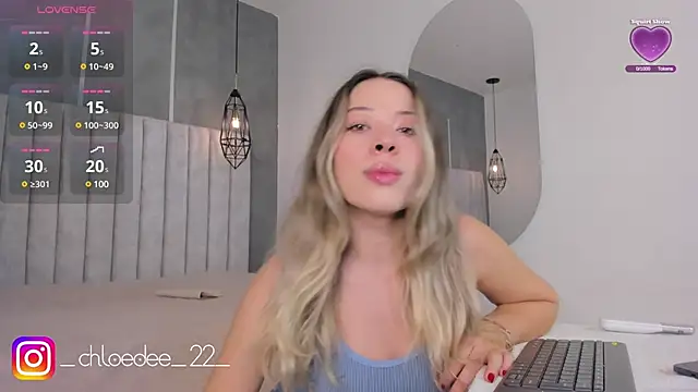 chloe d online show from January 21, 2025, 9:57 am