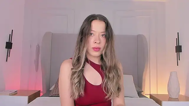 chloe d online show from November 8, 2025, 1:22 pm