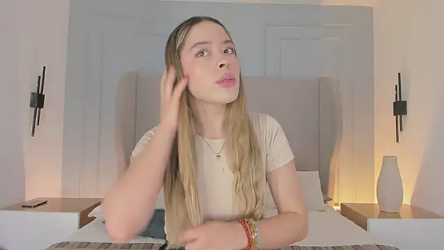 chloe d online show from April 9, 2026, 12:10 pm