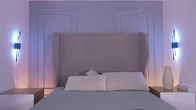 Snapshot of chloe_d chatting on July 9, 2026, 4:44 pm chloe d online show from July 9, 2026, 4:44 pm