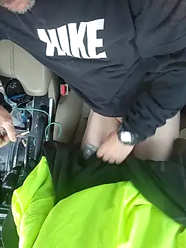 deepstroker42071 online show from February 16, 2025, 1:27 pm