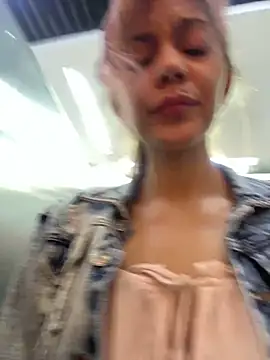 Pretty-10Woman online show from September 24, 2025, 5:49 pm