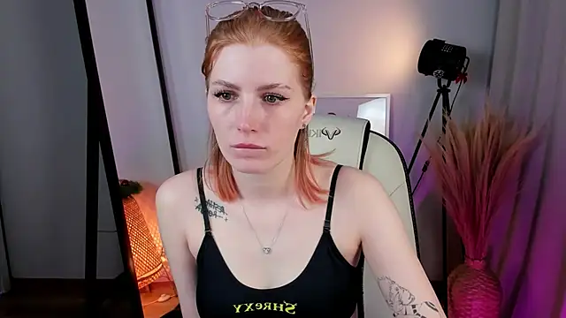 Mira  Blush online show from December 29, 2024, 1:38 pm