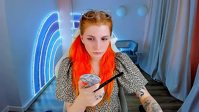 Mira  Blush online show from February 28, 2025, 1:47 pm