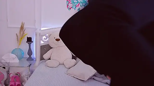 CrissyTaylor online show from January 16, 2026, 3:32 am