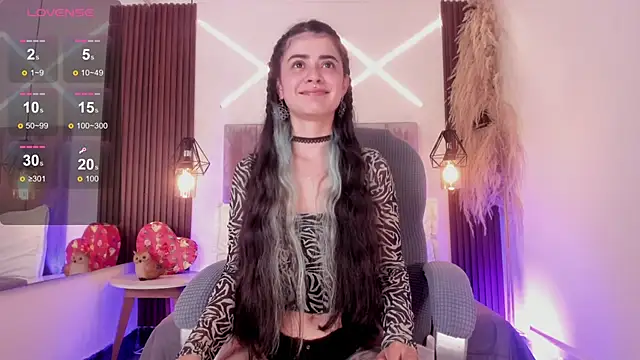 dasha-rodrigues online show from April 22, 2026, 2:18 pm
