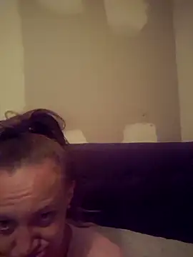 moodynympho online show from February 15, 2026, 12:36 pm