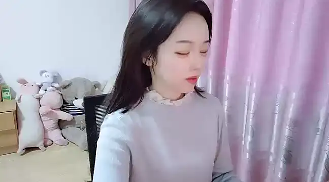 wwcc123 online show from March 19, 2025, 1:32 am