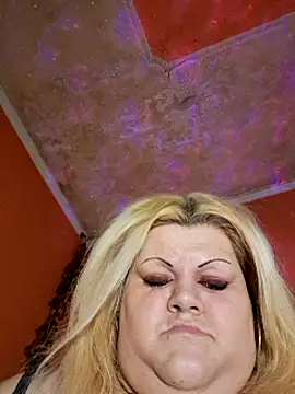 ducicsajsziii online show from December 11, 2024, 9:01 pm