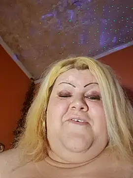 ducicsajsziii online show from January 9, 2025, 2:07 pm