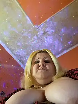 ducicsajsziii online show from January 25, 2025, 12:16 pm