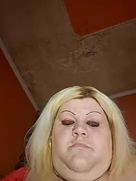 ducicsajsziii online show from March 18, 2025, 1:43 am