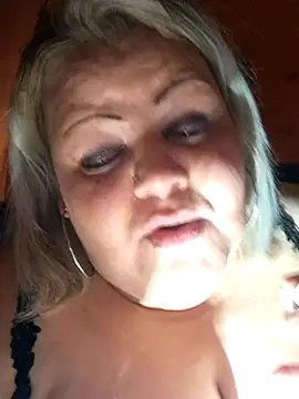 ducicsajsziii online show from January 18, 2026, 4:44 pm