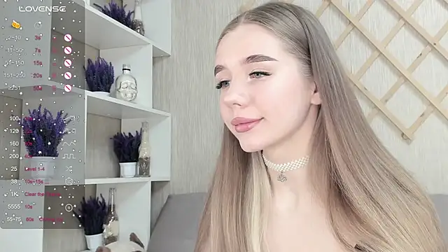 Snapshot of AutoBaby chatting on October 1, 2025, 9:48 am AutoBaby online show from October 1, 2025, 9:48 am