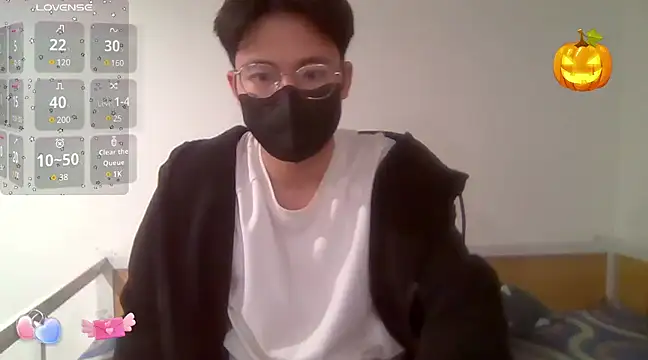 Gwencloudy online show from February 10, 2025, 3:46 am