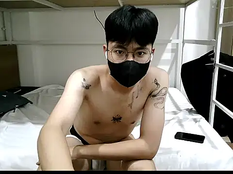 Gwencloudy online show from November 9, 2025, 5:11 pm