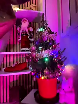 sofiah  online show from December 20, 2025, 4:14 pm