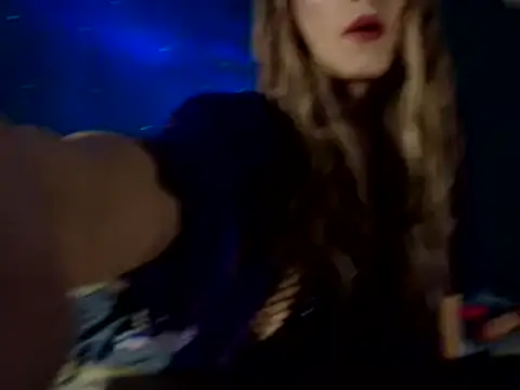 Karendolly  8 online show from December 17, 2025, 7:09 pm